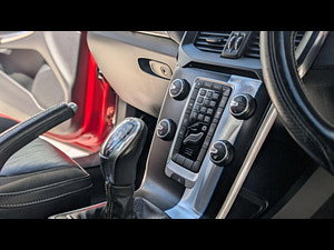 Volvo V40 thumbnail