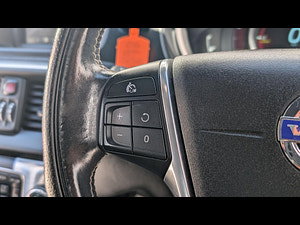 Volvo V40 thumbnail