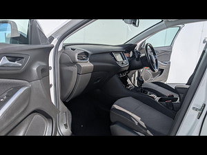 Vauxhall Grandland X thumbnail