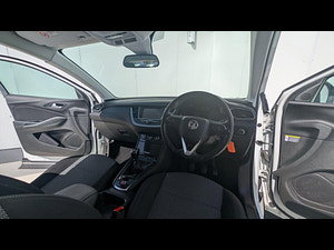 Vauxhall Grandland X thumbnail