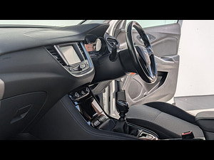 Vauxhall Grandland X thumbnail