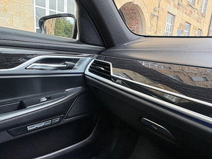 BMW 7 Series thumbnail