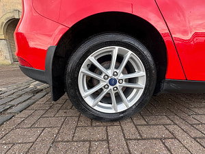 Ford Focus thumbnail