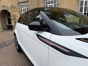 Land Rover Range Rover Evoque thumbnail