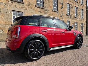MINI Countryman thumbnail