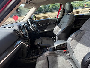MINI Countryman thumbnail