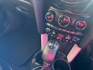 MINI Hatch thumbnail