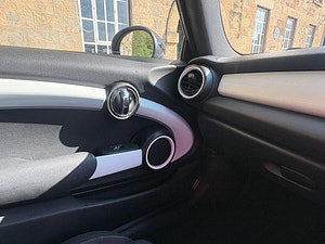 MINI Hatch thumbnail