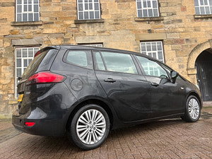 Vauxhall Zafira Tourer thumbnail