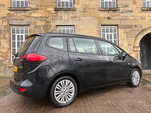 Vauxhall Zafira Tourer thumbnail