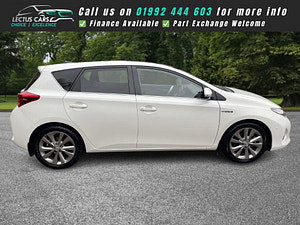 Toyota Auris thumbnail