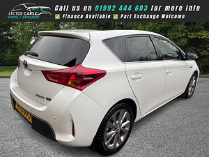 Toyota Auris thumbnail