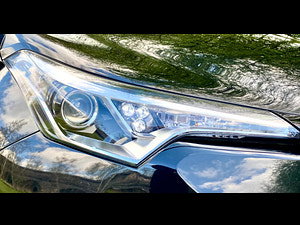 Toyota C-HR thumbnail