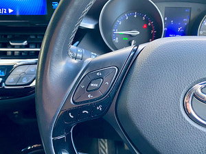 Toyota C-HR thumbnail