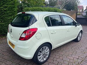 Vauxhall Corsa thumbnail