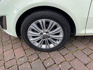 Vauxhall Corsa thumbnail