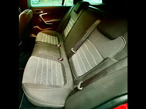 Vauxhall Insignia thumbnail