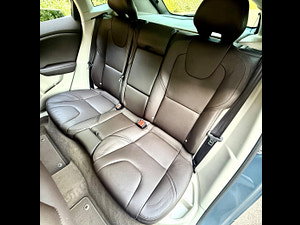Volvo V40 thumbnail