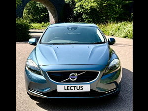 Volvo V40 thumbnail