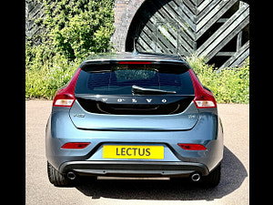 Volvo V40 thumbnail