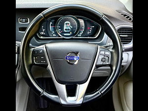 Volvo V40 thumbnail