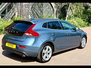Volvo V40 thumbnail