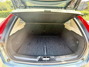 Volvo V40 thumbnail