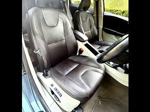 Volvo V40 thumbnail