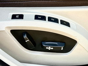Volvo V40 thumbnail