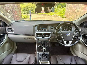 Volvo V40 thumbnail