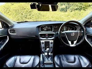 Volvo V40 thumbnail