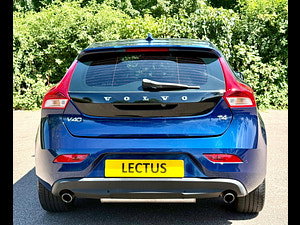 Volvo V40 thumbnail