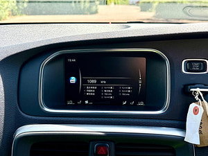 Volvo V40 thumbnail