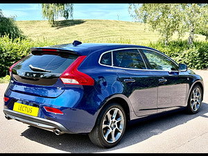 Volvo V40 thumbnail