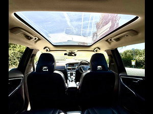 Volvo V40 thumbnail