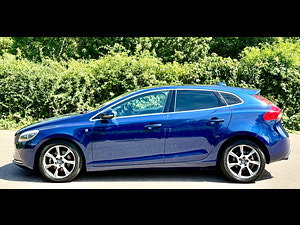 Volvo V40 thumbnail