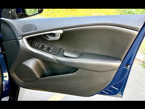 Volvo V40 thumbnail