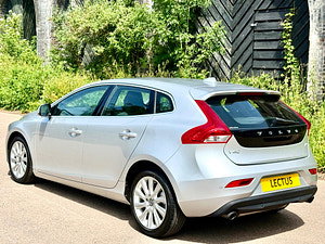 Volvo V40 thumbnail