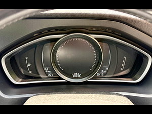Volvo V40 thumbnail