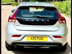 Volvo V40 thumbnail