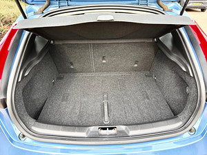 Volvo V40 thumbnail