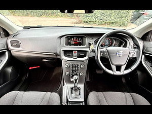 Volvo V40 thumbnail