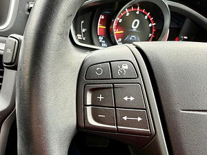Volvo V40 thumbnail