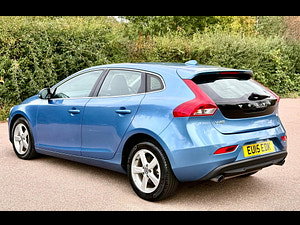 Volvo V40 thumbnail