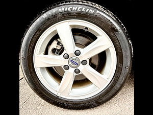 Volvo V40 thumbnail