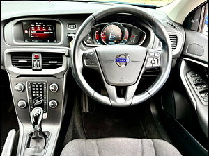 Volvo V40 thumbnail