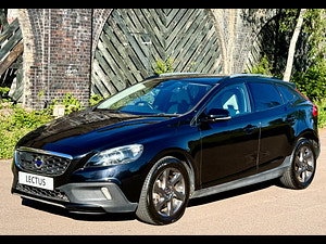 Volvo V40 Cross Country thumbnail