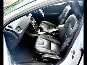 Volvo V40 Cross Country thumbnail