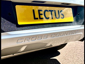 Volvo V40 Cross Country thumbnail
