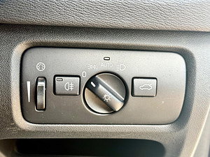 Volvo V40 Cross Country thumbnail
